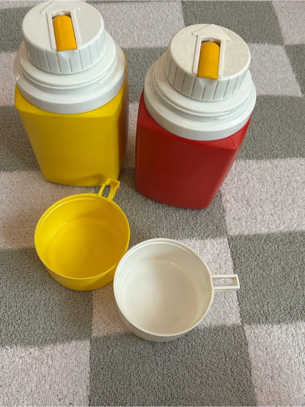 vintage thermos’